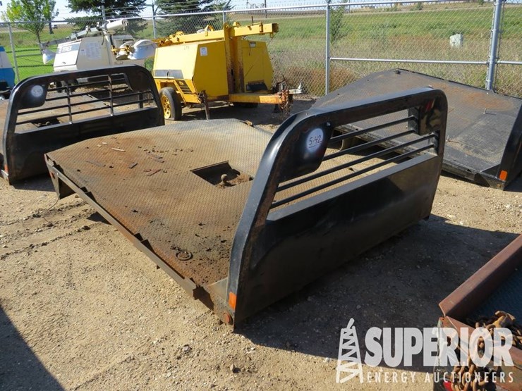(5-42)-cm-truck-beds-7'w-x-8'6"l-steel-pickup-flat-image-2
