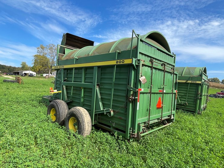 john-deere-200-image-7
