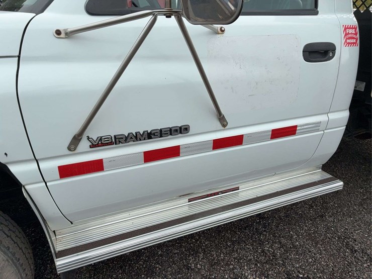 1997-dodge-ram-chassis-cab-flatbed-image-7