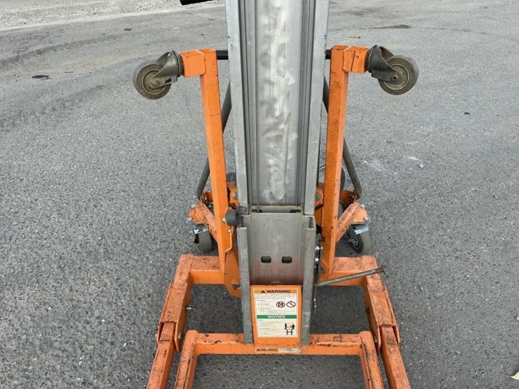 2011-lift-smart-mlc-18-material-lift-image-6