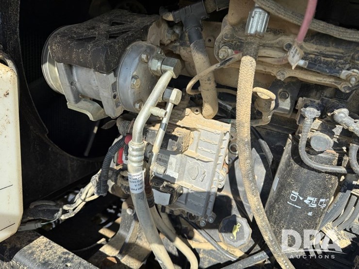 2018-case-ih-patriot-3340-image-48