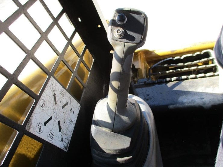 2007-caterpillar-246b-image-9