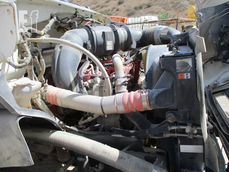 2011-ford-f750-xl-image-5