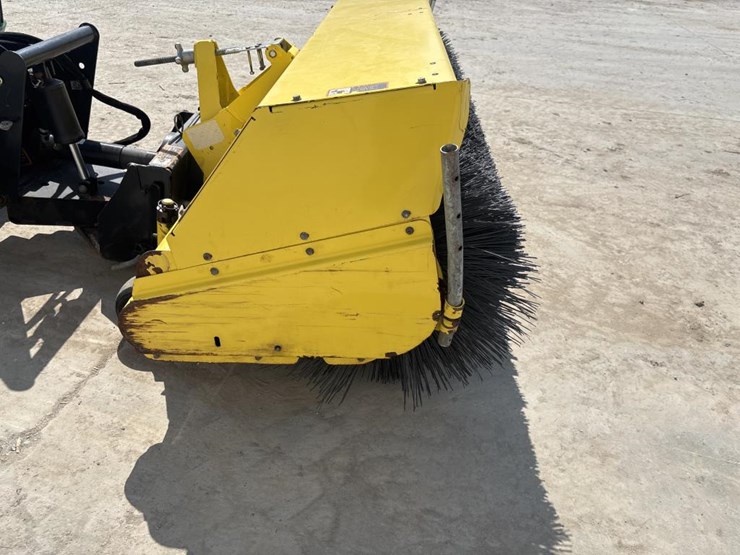 john-deere-1025-image-37
