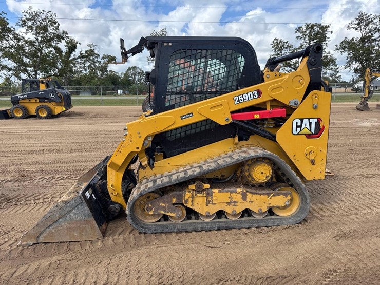 2020-caterpillar-259d3-image-1