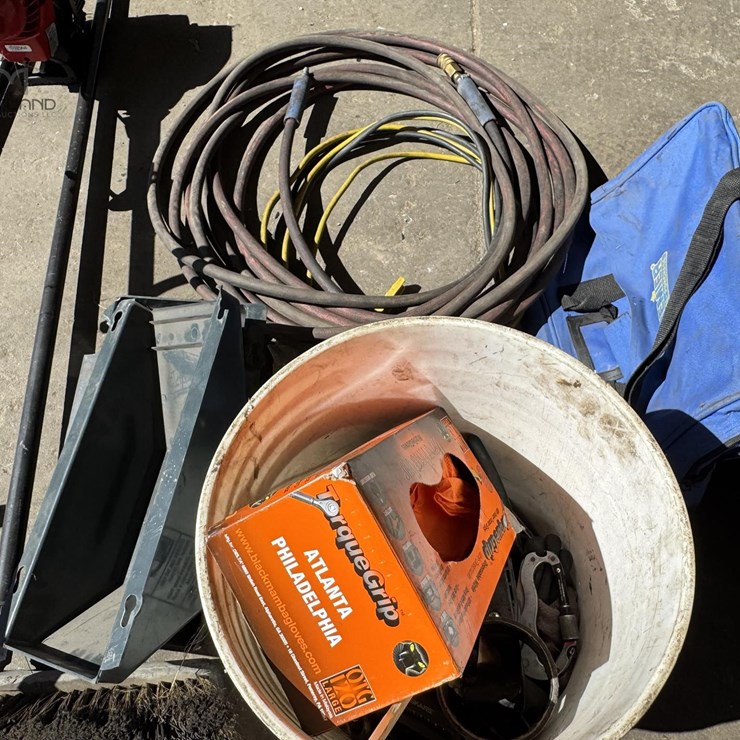 MISC LOT, AIR HOSE, JUMPER CABLES MISC LOT, AIR HOSE, JUMPER CABLES