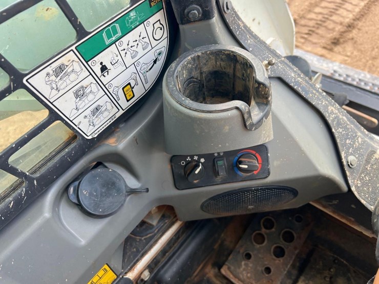 2022-bobcat-t595-image-28