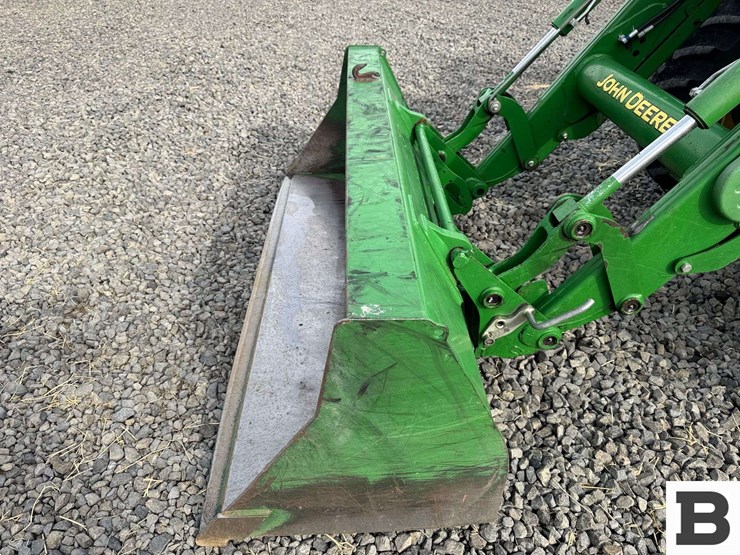2011-john-deere-6115d-image-12