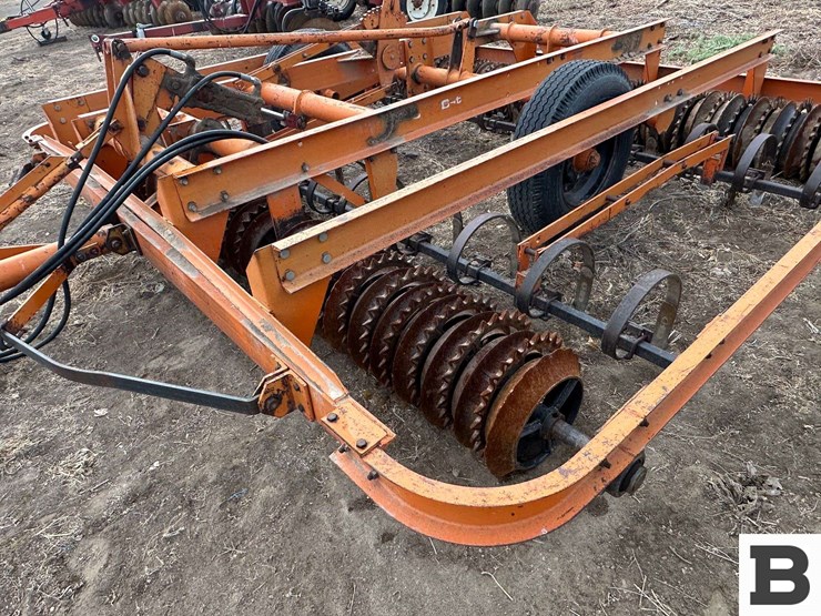 bearcat-seedbed-maker-image-15