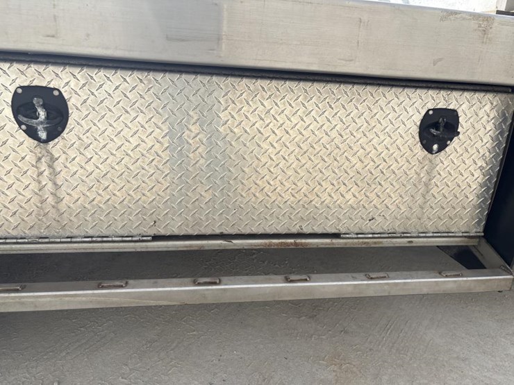 2016-dodge-ram-3500-image-16
