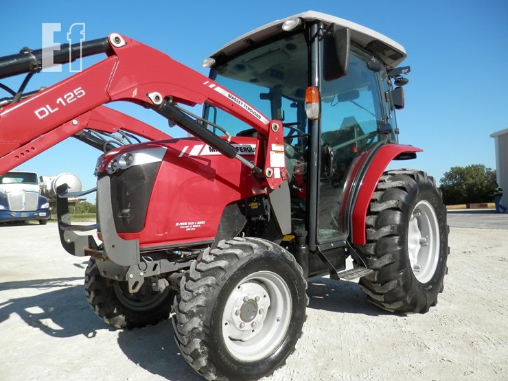 2019-massey-ferguson-1735m-image-6