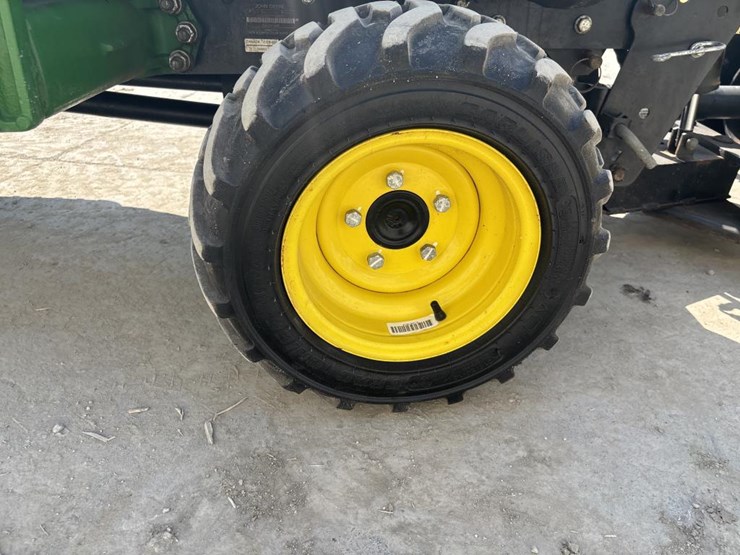 john-deere-1025-image-28