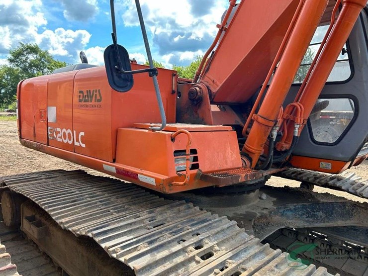 hitachi-ex200-lc-image-8