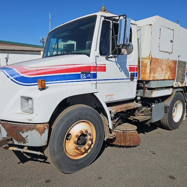 2003 FREIGHTLINER FL70