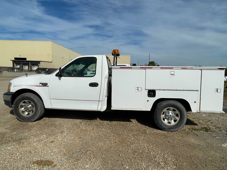 ford-f250-xl-image-8