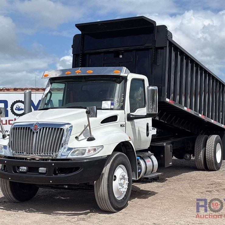 2020 International MV607 Dump Truck