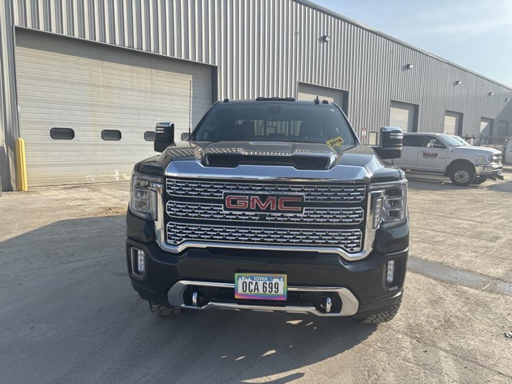 2023-gmc-3500hd-image-6