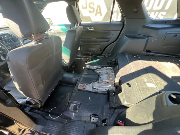 2017-ford-explorer-image-22