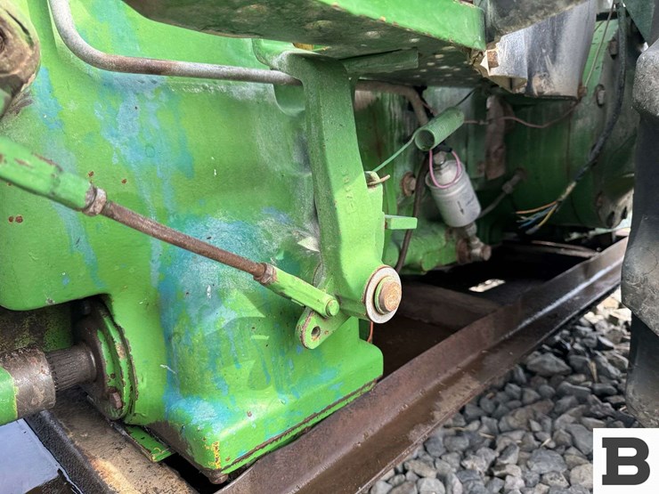 1989-john-deere-2855n-image-61