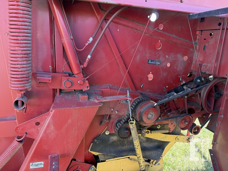 new-holland-688-image-15