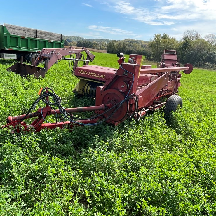 NEW HOLLAND 273