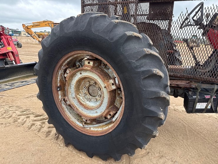 massey-ferguson-398-image-12