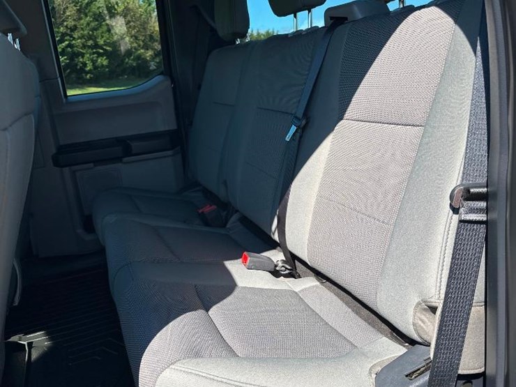 2022-ford-f350-xl-image-13