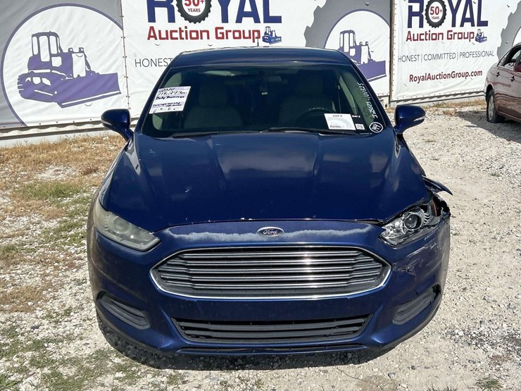 2014-ford-fusion-se-sedan-image-20