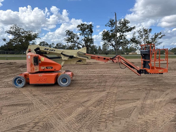 2007-jlg-e400ajp-image-1