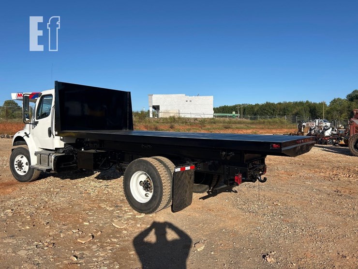 2018-freightliner-business-class-m2-106-image-4