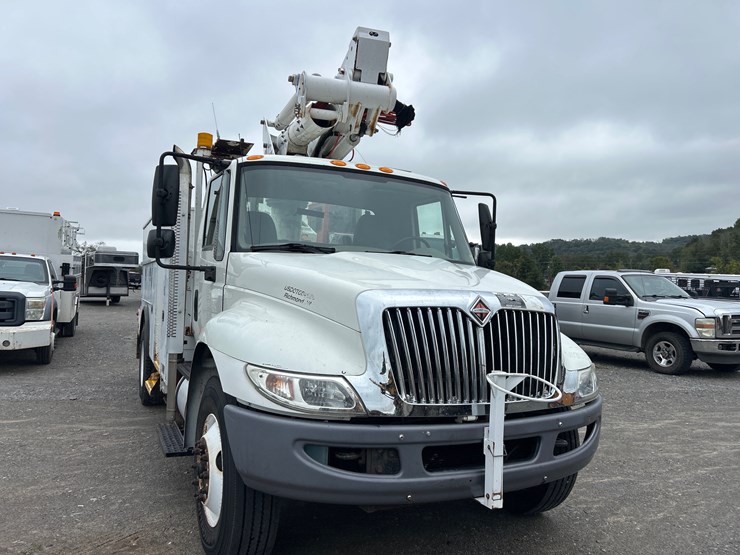 2013-international-durastar-4300-image-4
