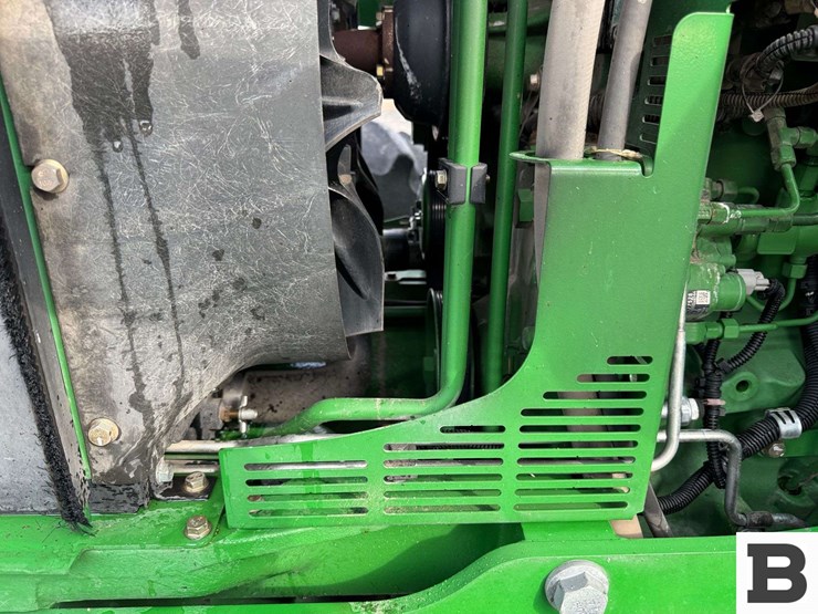 2011-john-deere-6115d-image-25