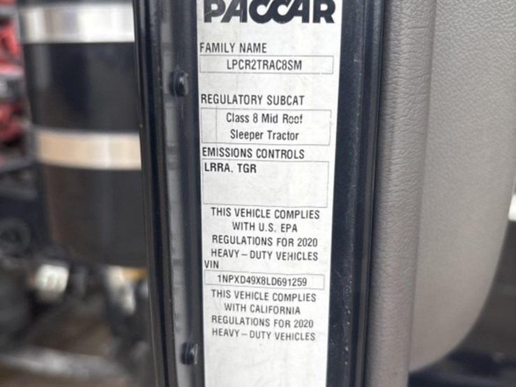 2020-peterbilt-389-image-77