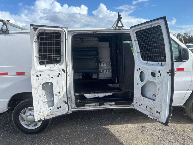 2008-ford-e150-image-23