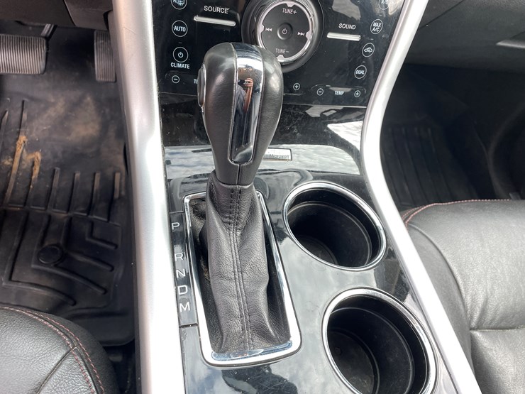 2011-ford-edge-image-63