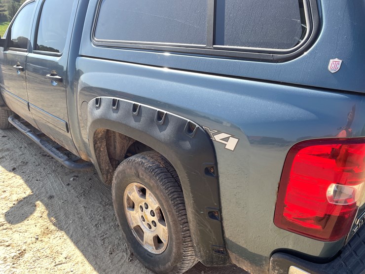 2010-chevrolet-silverado-1500-image-27