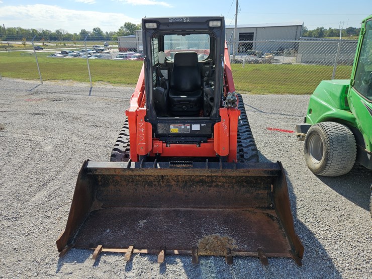 2022-kubota-svl97-2-image-2