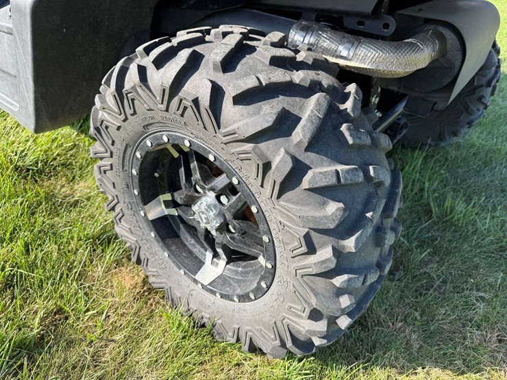 2021-john-deere-gator-image-12