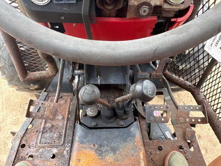 massey-ferguson-398-image-22