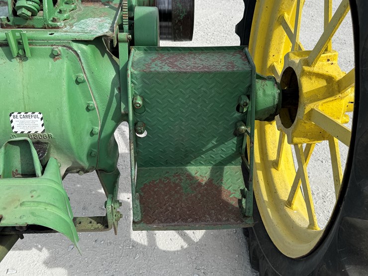 john-deere-b-image-10