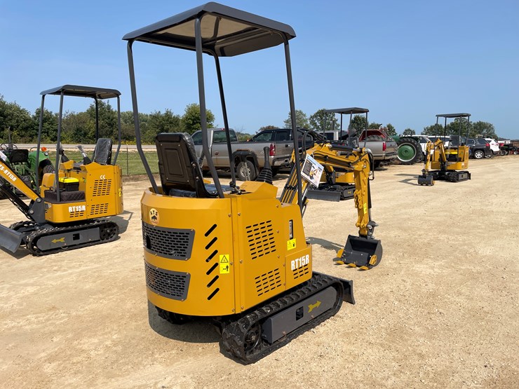 #211-•-new-rt15r-mini-excavator-image-5