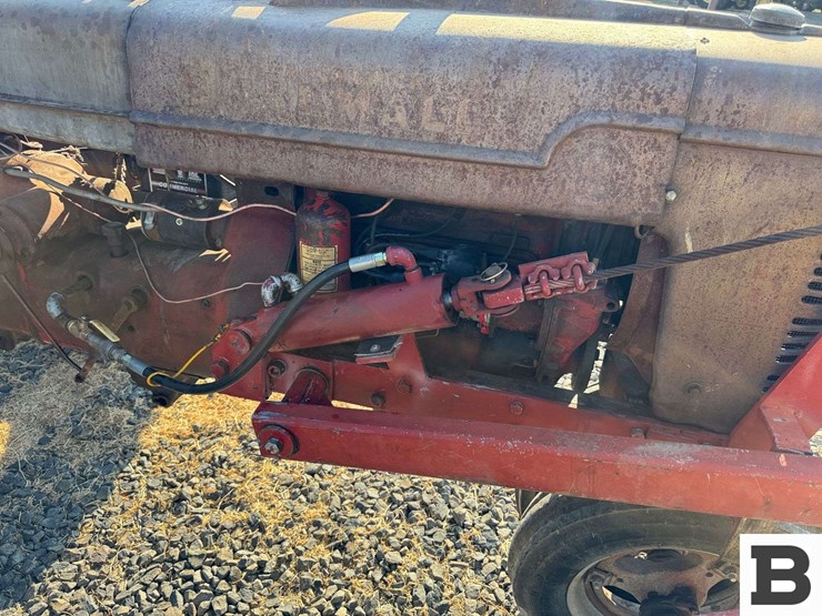 1942-farmall-model-"h"-tractor-image-13