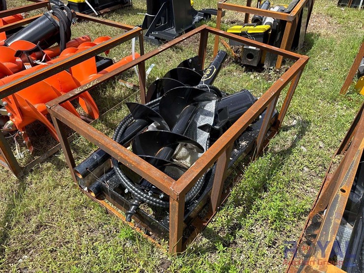 2025-cfg-ssecag-y-hydraulic-auger-skid-steer-attachment-with-bits-image-4