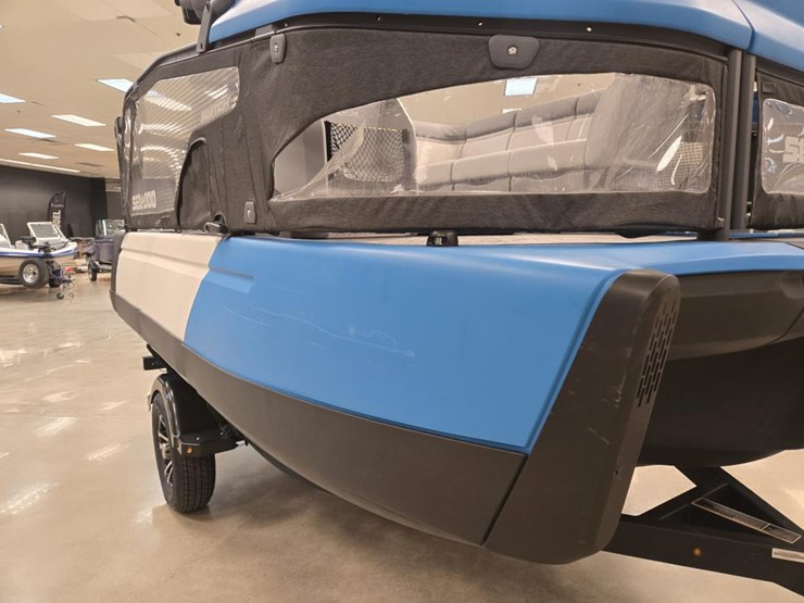 #1787-•-sea-doo-switch-boat-image-10
