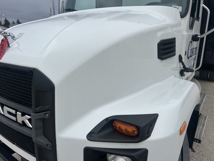 #1655-•-2021-mack-md-series-flatbed-truck-image-9