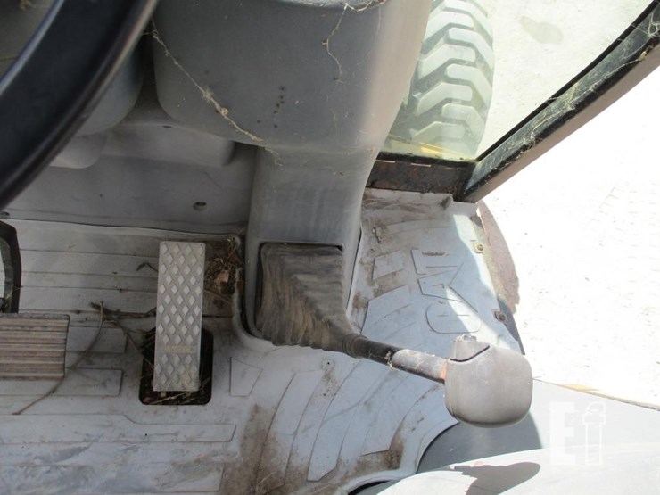 2004-caterpillar-416d-image-9