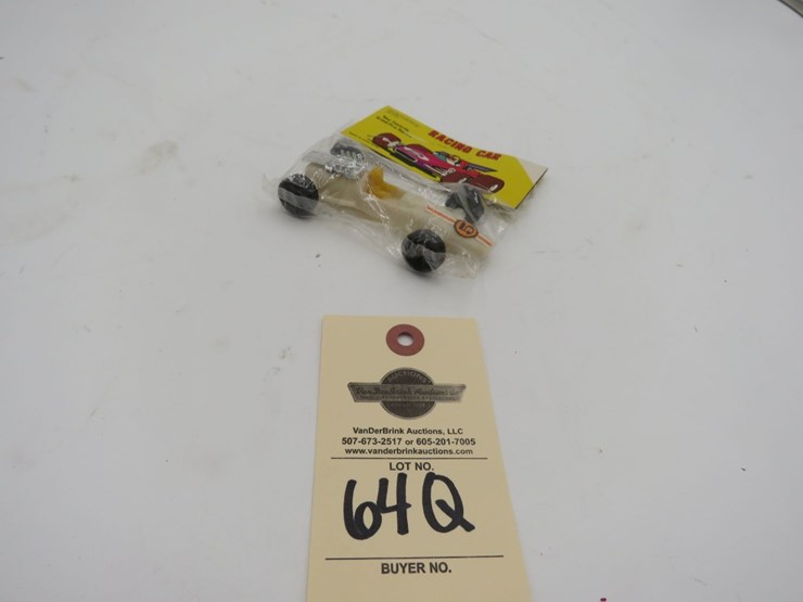 toy-car-and-truck-group-image-7
