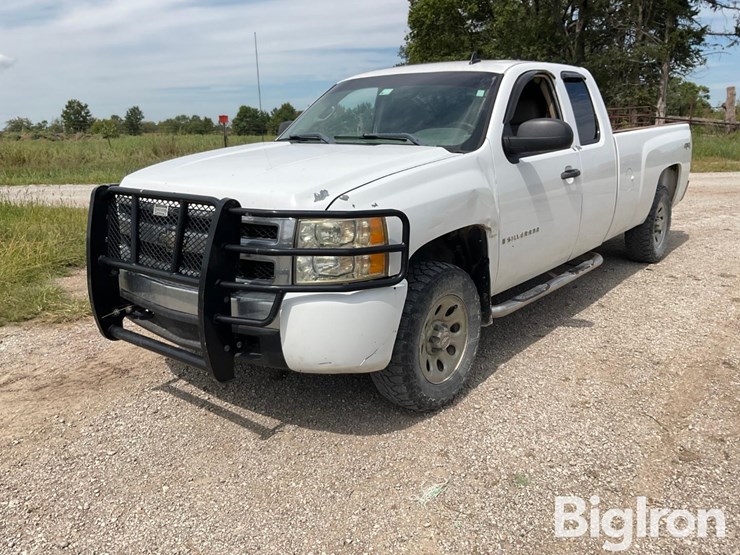 2007-chevrolet-silverado-1500-image-1