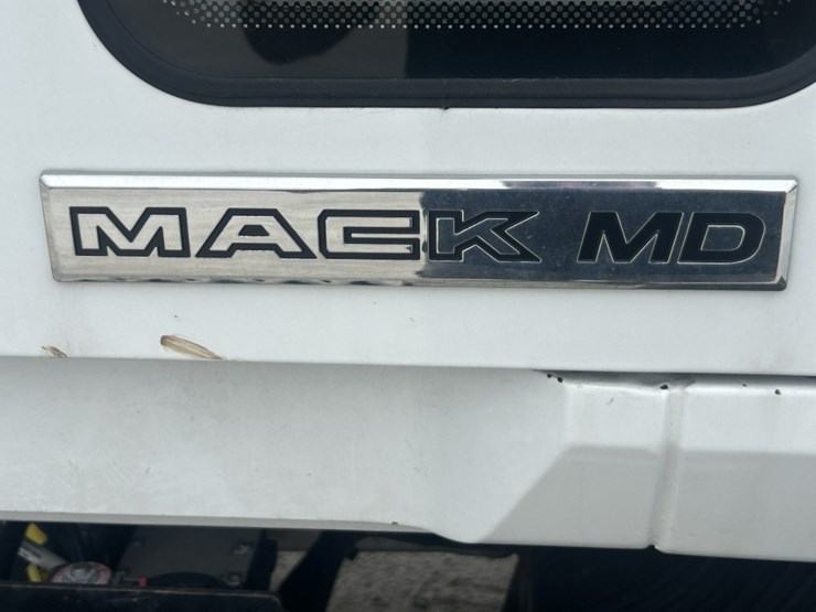 #1655-•-2021-mack-md-series-flatbed-truck-image-51