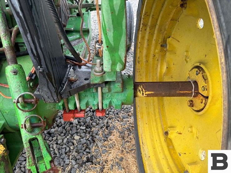 1976-john-deere-2640-image-41